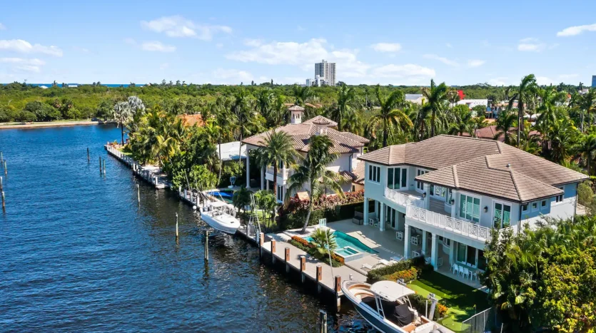 Luxury waterfront home with boat dock in Coral Ridge, Fort Lauderdale 2026.